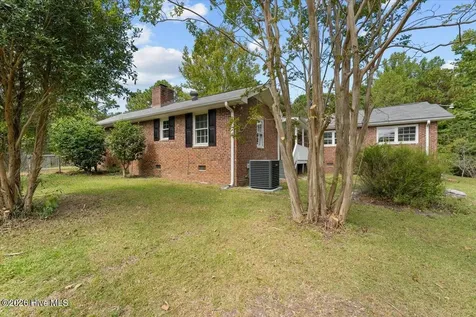 119 Bluebird Lane West End NC 27376