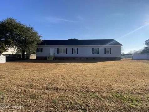 152 Meadowlark Lane Newport NC 28570