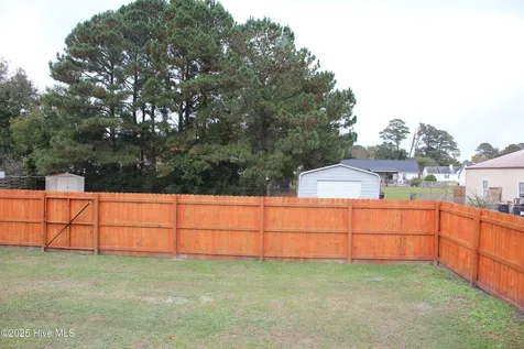 152 Meadowlark Lane Newport NC 28570