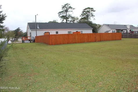 152 Meadowlark Lane Newport NC 28570