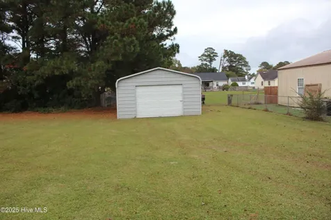 152 Meadowlark Lane Newport NC 28570