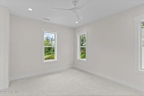 633 Vale Drive Wilmington NC 28411