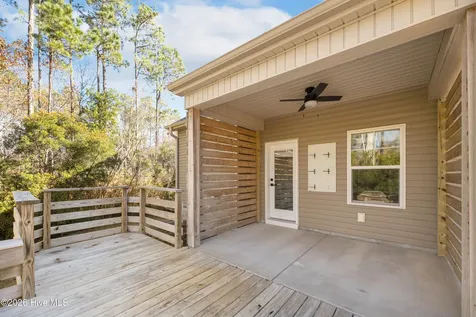 37 Twisted Oak Court Hampstead NC 28443