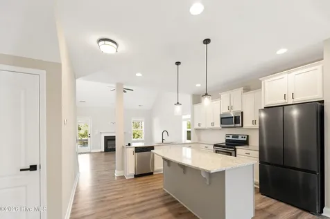 37 Twisted Oak Court Hampstead NC 28443