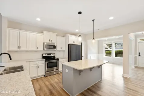 37 Twisted Oak Court Hampstead NC 28443