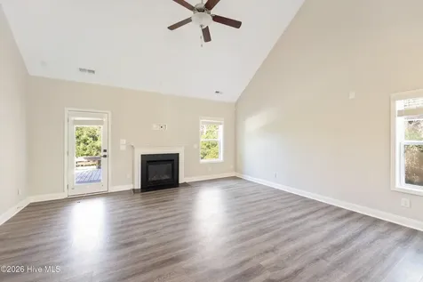 37 Twisted Oak Court Hampstead NC 28443