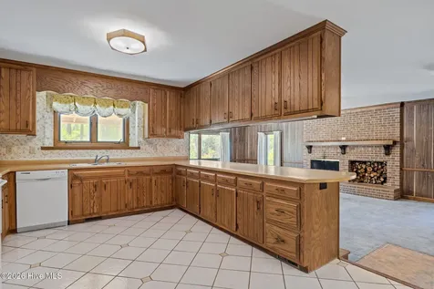 311 Lord Granville Drive Morehead City NC 28557