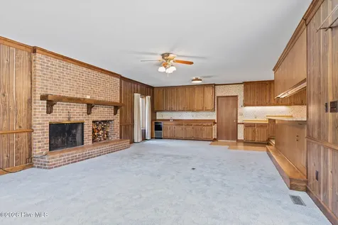 311 Lord Granville Drive Morehead City NC 28557