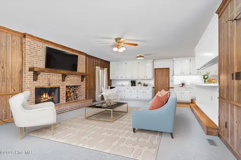 311 Lord Granville Drive Morehead City NC 28557