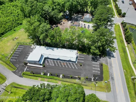 3709 Trent Road New Bern NC 28562