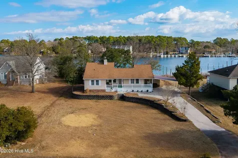 9209 Hornigold Avenue Oriental NC 28571