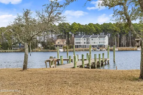 9209 Hornigold Avenue Oriental NC 28571