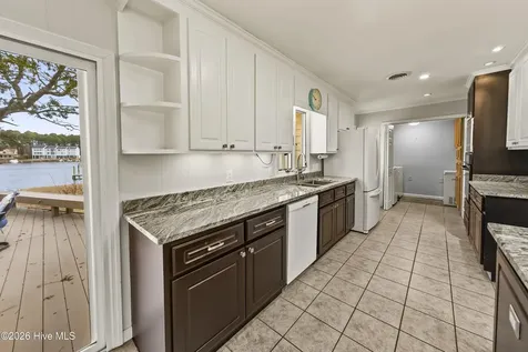 9209 Hornigold Avenue Oriental NC 28571