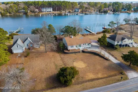 9209 Hornigold Avenue Oriental NC 28571