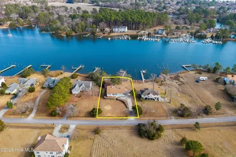9209 Hornigold Avenue Oriental NC 28571