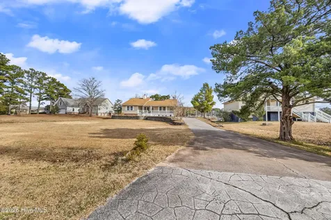 9209 Hornigold Avenue Oriental NC 28571