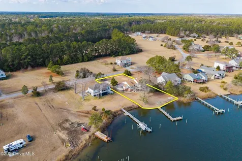 9209 Hornigold Avenue Oriental NC 28571
