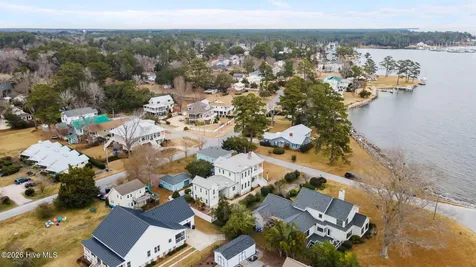 203 Vandemere Street Oriental NC 28571