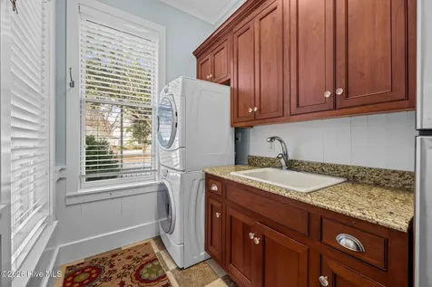 203 Vandemere Street Oriental NC 28571