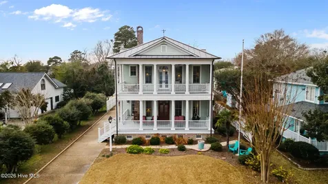 203 Vandemere Street Oriental NC 28571