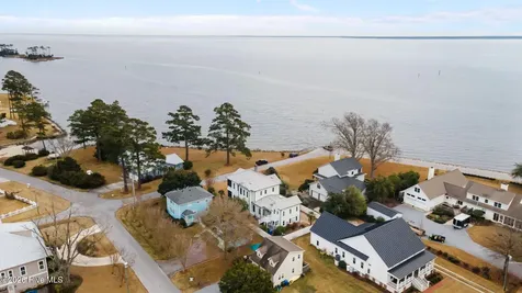 203 Vandemere Street Oriental NC 28571