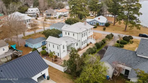 203 Vandemere Street Oriental NC 28571