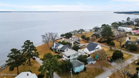 203 Vandemere Street Oriental NC 28571