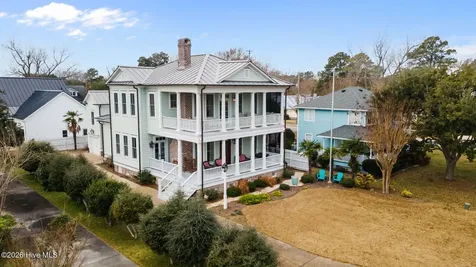 203 Vandemere Street Oriental NC 28571