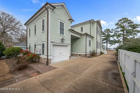 203 Vandemere Street Oriental NC 28571