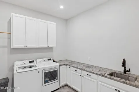 283 Ballast Point Road Hampstead NC 28443