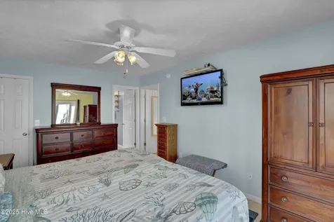2305 S Shore Drive Surf City NC 28445