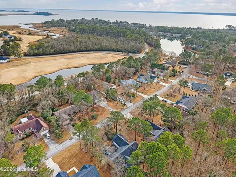 6318 Albatross Drive New Bern NC 28560