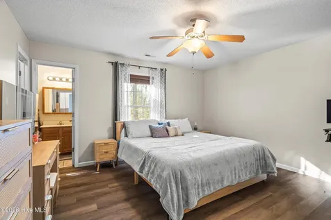 98 Meadow Farms Road Richlands NC 28574