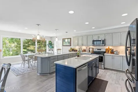 512 Medcalf Drive SW Sunset Beach NC 28468