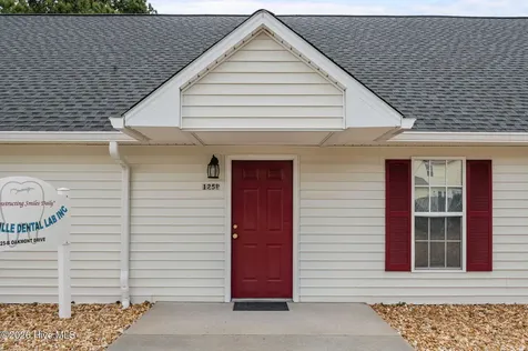 125 Oakmont Drive Greenville NC 27858