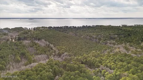 2162 Old Pamlico Beach Road W Belhaven NC 27810