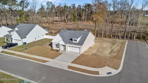 333 Mangrove Court Ayden NC 28513