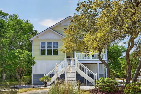 229 NE 43rd Street Oak Island NC 28465