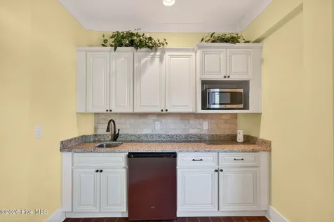 229 NE 43rd Street Oak Island NC 28465