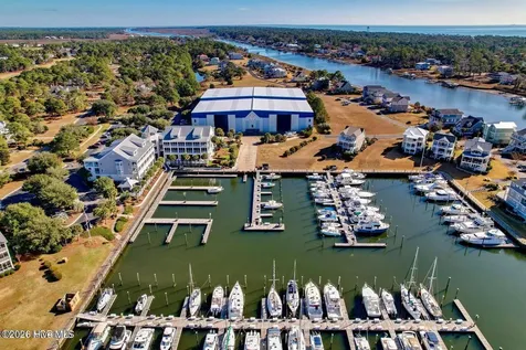 3350 Club Villas Drive Southport NC 28461