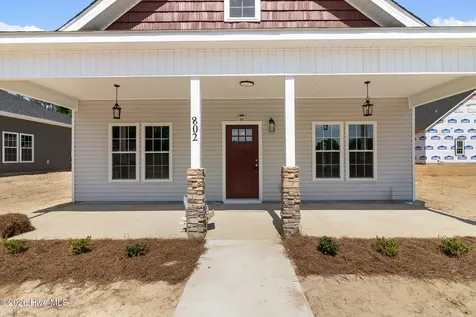 802 Holmes Street Clinton NC 28328