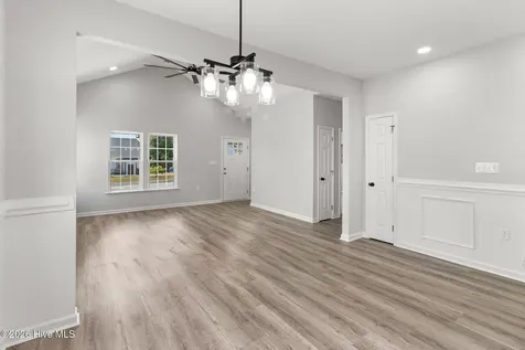 802 Holmes Street Clinton NC 28328