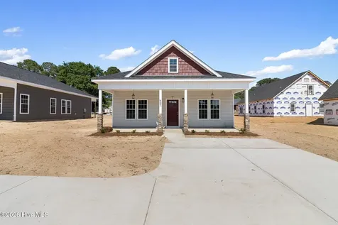 802 Holmes Street Clinton NC 28328