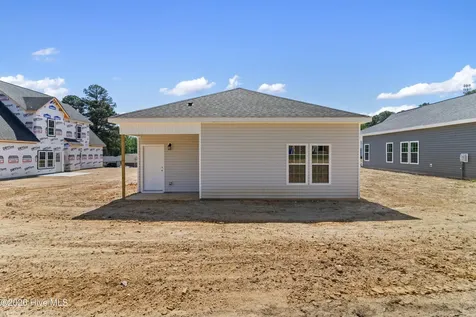 802 Holmes Street Clinton NC 28328