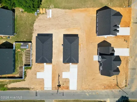 802 Holmes Street Clinton NC 28328