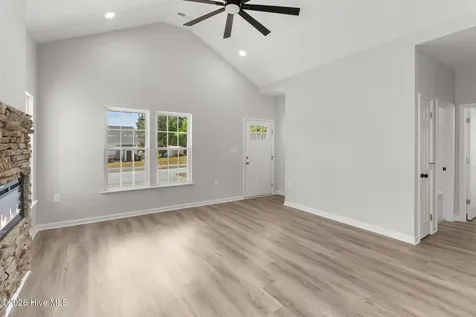 802 Holmes Street Clinton NC 28328