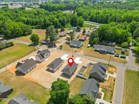804 Holmes Street Clinton NC 28328