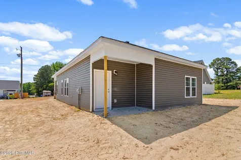 804 Holmes Street Clinton NC 28328