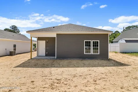 804 Holmes Street Clinton NC 28328