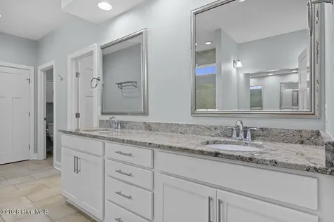 105 N Lamplighters Walk Hampstead NC 28443